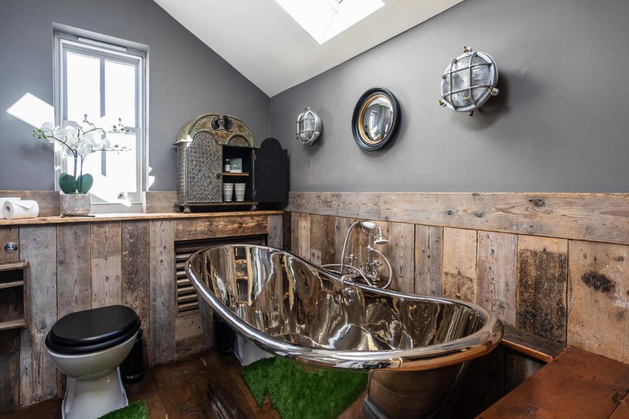 The Cocktail Lounge At Cheshire Boutique Bathhouse Leilighet Nantwich Eksteriør bilde